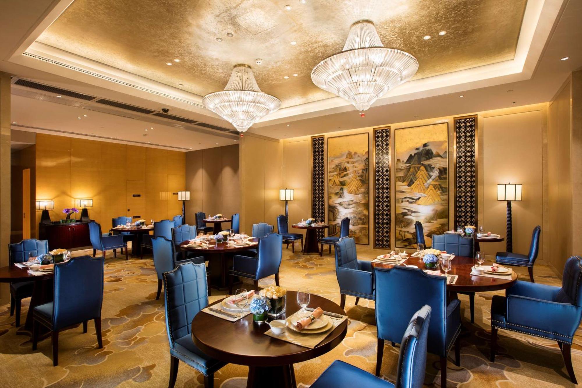 Hilton Wuhan Yangtze Riverside Ngoại thất bức ảnh