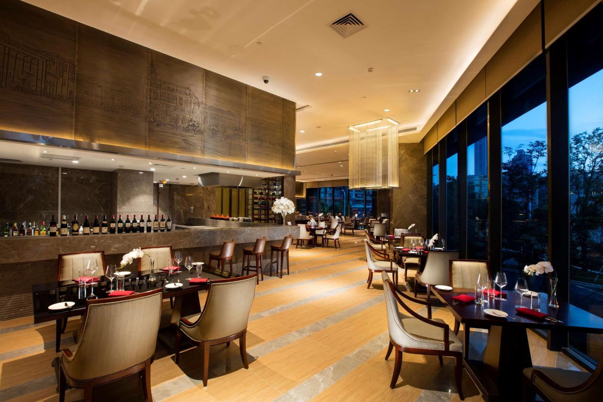 Hilton Wuhan Yangtze Riverside Ngoại thất bức ảnh