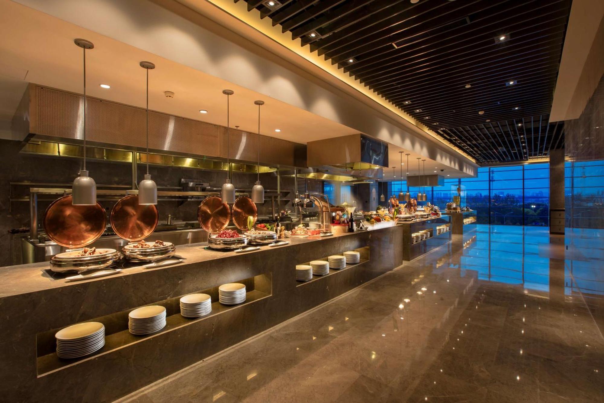 Hilton Wuhan Yangtze Riverside Ngoại thất bức ảnh