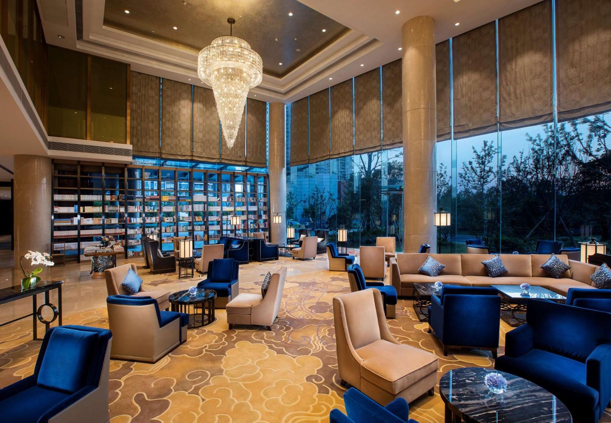 Hilton Wuhan Yangtze Riverside Ngoại thất bức ảnh