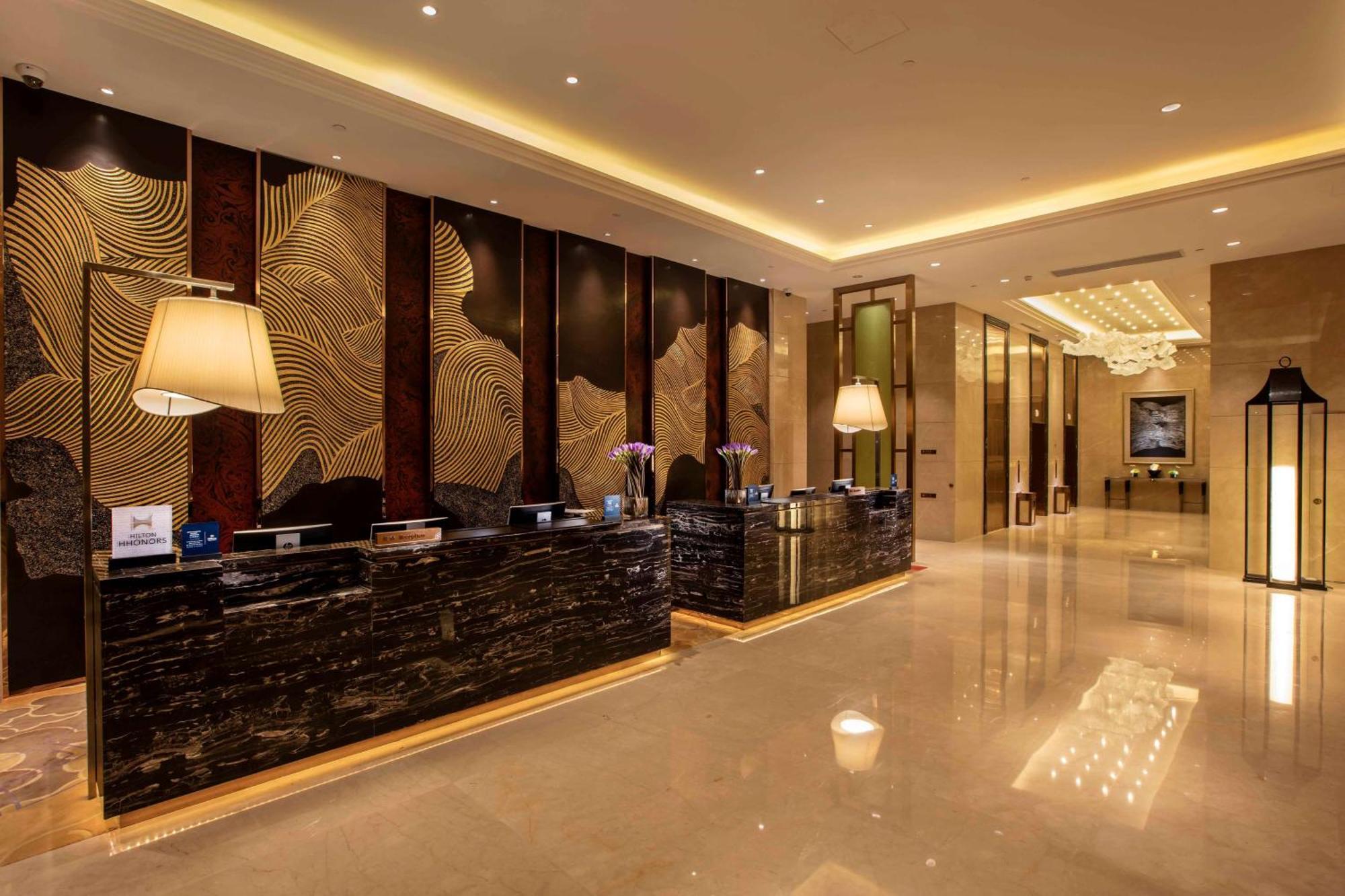 Hilton Wuhan Yangtze Riverside Ngoại thất bức ảnh