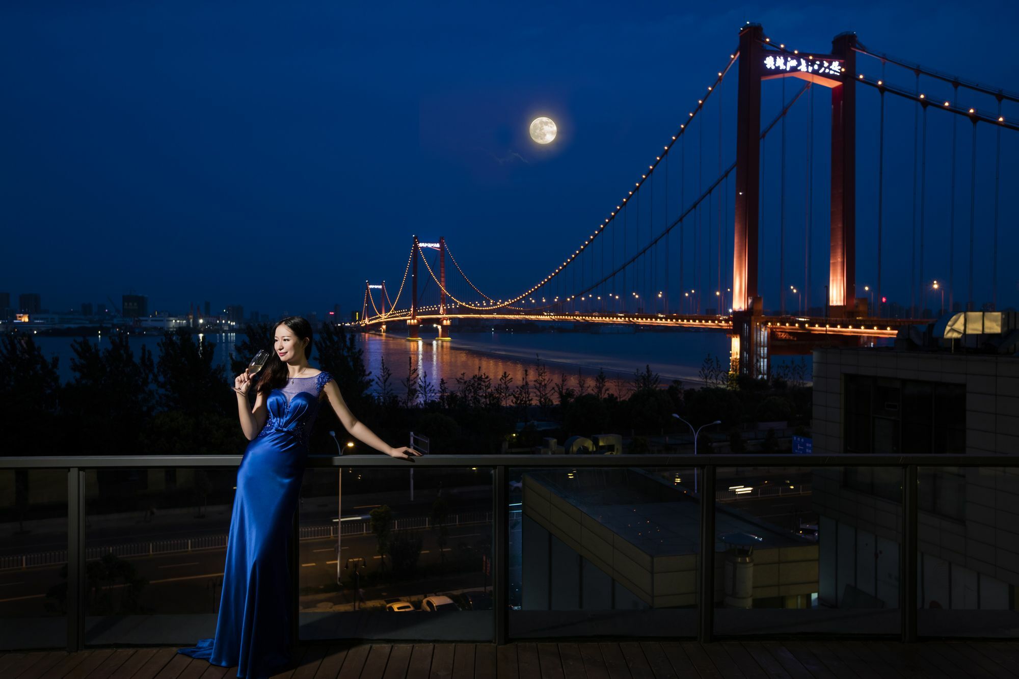 Hilton Wuhan Yangtze Riverside Ngoại thất bức ảnh